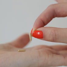 Laden Sie das Bild in den Galerie-Viewer, Ohrstecker - STÄBCHEN, Silber vergoldet, glänzend