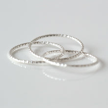 Laden Sie das Bild in den Galerie-Viewer, Ring - TRIO, zarter Ring aus 3 einzelnen Ringen, 925 Silber/ vergoldet