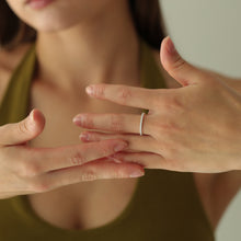 Laden Sie das Bild in den Galerie-Viewer, Ring - BANDRING ZIRKONIA, 925 Silber/ vergoldet