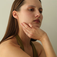 Laden Sie das Bild in den Galerie-Viewer, Ring - TWIST, gedrehtes Design, 925 Silber/ vergoldet