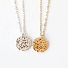 Laden Sie das Bild in den Galerie-Viewer, Kinderkette KLEINER LÖWE, 925 Silber vergoldet mit Gravur