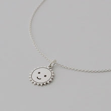 Laden Sie das Bild in den Galerie-Viewer, Kinderkette KLEINE SONNE