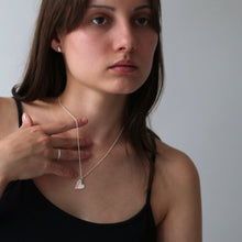 Laden Sie das Bild in den Galerie-Viewer, Halskette - GROSSES HERZ, filigrane Kette mit Herz Anhänger, 925 Silber/vergoldet