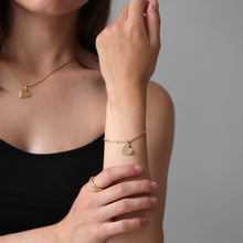 Laden Sie das Bild in den Galerie-Viewer, Armband - HEART, Anhänger mit großem Herz, 925 Silber/ vergoldet