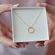 Laden Sie das Bild in den Galerie-Viewer, Personalisierte GRAVURKETTE - RING - 925 Silber/ vergoldet, personalisierter Schmuck,