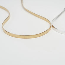 Laden Sie das Bild in den Galerie-Viewer, Kette - SCHLANGENKETTE - 925 Silber vergoldet, elegante Fischgrätkette