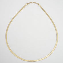 Laden Sie das Bild in den Galerie-Viewer, Kette - SCHLANGENKETTE - 925 Silber vergoldet, elegante Fischgrätkette