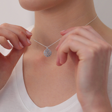 Laden Sie das Bild in den Galerie-Viewer, Halskette - LEBENSBAUM, filigrane Kette mit Lebensbaum Anhänger, 925 Silber/vergoldet