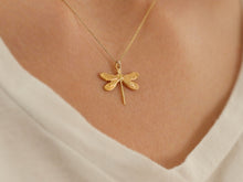 Laden Sie das Bild in den Galerie-Viewer, Kinderkette KLEINE LIBELLE, vergoldet