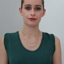 Laden Sie das Bild in den Galerie-Viewer, PANZERKETTE - 925 Silber vergoldet 18k, 2,4mm, zarte Flachpanzerkette