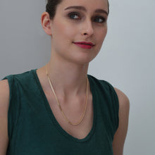 Laden Sie das Bild in den Galerie-Viewer, PANZERKETTE - 925Silber vergoldet 18k, 3,3mm, zarte Flachpanzerkette