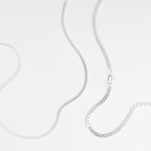 Laden Sie das Bild in den Galerie-Viewer, PANZERKETTE - 925Silber, 3,3mm, zarte Flachpanzerkette