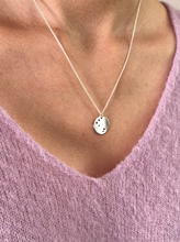 Laden Sie das Bild in den Galerie-Viewer, Mutter & Kind STERNZEICHENKETTEN Set ZWILLING, 925 Silber, 2 personalisierte Silberketten