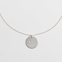 Laden Sie das Bild in den Galerie-Viewer, STERNZEICHENKETTE - Fische, 925 Silber, Geschenk für sie, filigraner Silberschmuck, personalisierte Silberkette, handgemachter Symbolschmuck