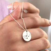 Laden Sie das Bild in den Galerie-Viewer, STERNZEICHENKETTE - Jungfrau, 925 Silber, Geschenk für sie, filigrane Halskette, personalisierte Geschenkidee, Symbolkette, Taufgeschenk