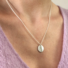 Laden Sie das Bild in den Galerie-Viewer, STERNZEICHENKETTE - Krebs, 925 Silber, Geschenk für sie, besondere Geschenkidee, filigraner Halsschmuck, personalisierte Kette, Taufgeschenk