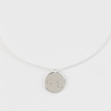 Laden Sie das Bild in den Galerie-Viewer, Mutter & Kind STERNZEICHENKETTEN Set LÖWE, 925 Silber, 2 personalisierte Silberketten