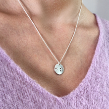 Laden Sie das Bild in den Galerie-Viewer, STERNZEICHENKETTE - Löwe, 925 Silber, Geschenk für sie, filigrane Kette, personalisierte Geschenkidee, feine Symbolkette, Taufgeschenk