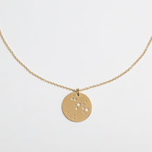 Laden Sie das Bild in den Galerie-Viewer, STERNZEICHENKETTE - Schütze, 925 Silber vergoldet, Geschenk für sie, filigrane Kette, besondere Geschenkidee, personalisierter Symbolkette