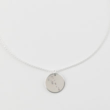 Laden Sie das Bild in den Galerie-Viewer, Mutter & Kind STERNZEICHENKETTEN Set KREBS, 925 Silber, 2 personalisierte Silberketten
