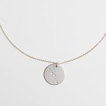 Laden Sie das Bild in den Galerie-Viewer, STERNZEICHENKETTE - Stier, 925 Silber, filigrane Kette für sie, besondere Geschenkidee, zarter Halsschmuck, personalisierte Silberkette,