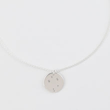 Laden Sie das Bild in den Galerie-Viewer, Mutter & Kind STERNZEICHENKETTEN Set WAAGE, 925 Silber, 2 personalisierte Silberketten