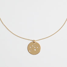 Laden Sie das Bild in den Galerie-Viewer, STERNZEICHENKETTE - Wassermann, 925 Silber vergoldet, filigrane Kette für sie, besonderes Taufgeschenk, personalisierte Silberkette, Symbol