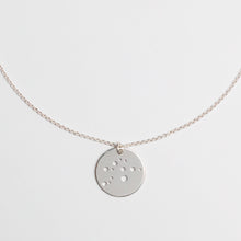 Laden Sie das Bild in den Galerie-Viewer, STERNZEICHENKETTE - Wassermann, 925 Silber, filigrane Kette für sie, besondere Geschenkidee, Personalisierter Halsschmuck, zarte Symbolkette
