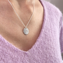 Laden Sie das Bild in den Galerie-Viewer, STERNZEICHENKETTE - Widder, 925 Silber, Geschenk für sie, personalisierte Geschenkidee, zarter Halsschmuck, schöne Symbolkette, Sternzeichen