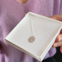 Laden Sie das Bild in den Galerie-Viewer, STERNZEICHENKETTE - Widder, 925 Silber, Geschenk für sie, personalisierte Geschenkidee, zarter Halsschmuck, schöne Symbolkette, Sternzeichen