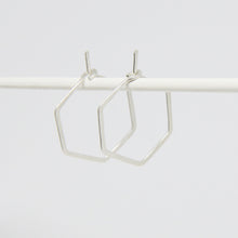 Laden Sie das Bild in den Galerie-Viewer, Creolen - HEXAGON, S 925 Silber
