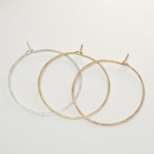 Laden Sie das Bild in den Galerie-Viewer, Creolen - KREIS, M Silber