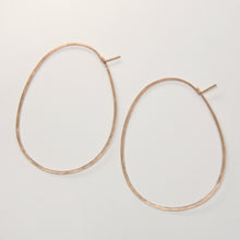 Laden Sie das Bild in den Galerie-Viewer, Ohrringe - CREOLEN - Oval, L, Rosé Goldfilled