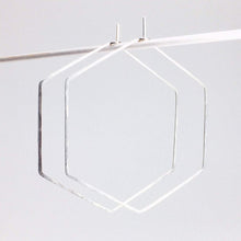 Laden Sie das Bild in den Galerie-Viewer, Creolen - HEXAGON, L Silber