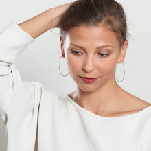 Laden Sie das Bild in den Galerie-Viewer, Creolen - KREIS, L Silber