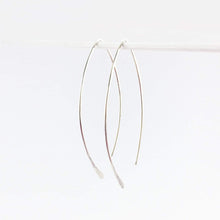 Laden Sie das Bild in den Galerie-Viewer, Creolen - NAVETTE - Ohrhaken, 925 Silber