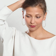 Laden Sie das Bild in den Galerie-Viewer, Creolen - KREIS, L goldfilled