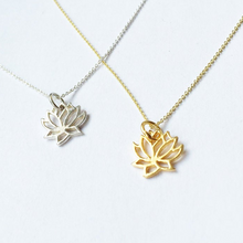 Laden Sie das Bild in den Galerie-Viewer, Halskette - LOTUS BLÜTE, 925 Silber