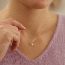 Laden Sie das Bild in den Galerie-Viewer, Halskette - KLEINE PERLE, 925 Silber vergoldet