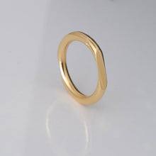 Laden Sie das Bild in den Galerie-Viewer, Ring - DUO, 2 abgeflachte Seiten, 925 Silber/ vergoldet
