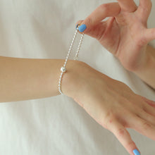 Laden Sie das Bild in den Galerie-Viewer, Armband - KUGELKETTE elastisch, 925 Silber/ vergoldet
