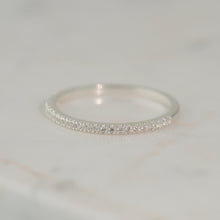 Laden Sie das Bild in den Galerie-Viewer, Ring - BANDRING ZIRKONIA, 925 Silber/ vergoldet
