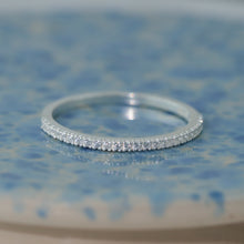 Laden Sie das Bild in den Galerie-Viewer, Ring - BANDRING ZIRKONIA, 925 Silber/ vergoldet
