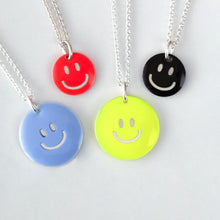 Laden Sie das Bild in den Galerie-Viewer, Halskette - SMILEY, filigrane Kette mit Smiley Anhänger, 925 Silber/vergoldet
