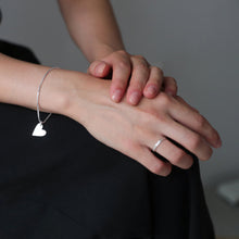Laden Sie das Bild in den Galerie-Viewer, Armband - HEART, Anhänger mit großem Herz, 925 Silber/ vergoldet
